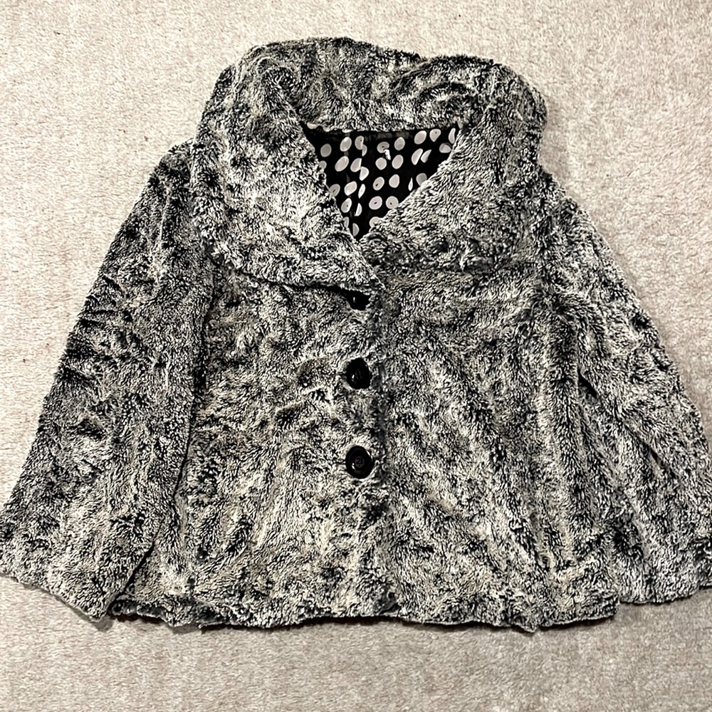 Cabi super cute faux fur cropped jacket size M